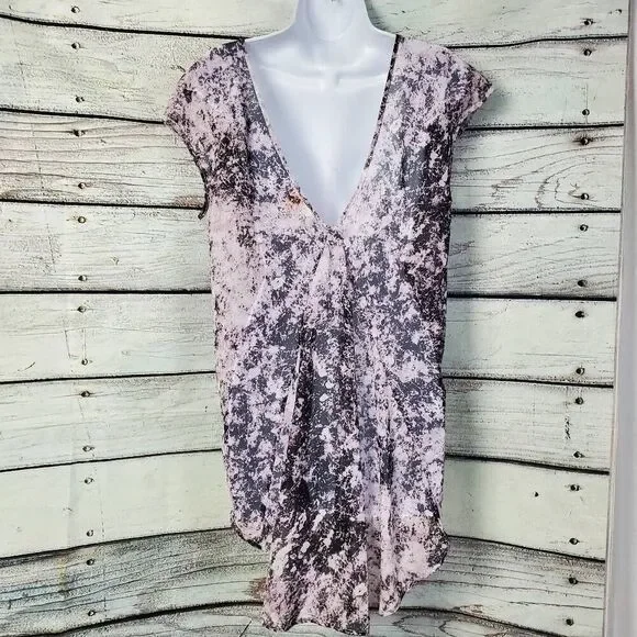 Eyeshadow Women’s High-Low Tunic Top Size M Pink Black Marble Sheer Cap Sleeve B - Picture 3 of 6
